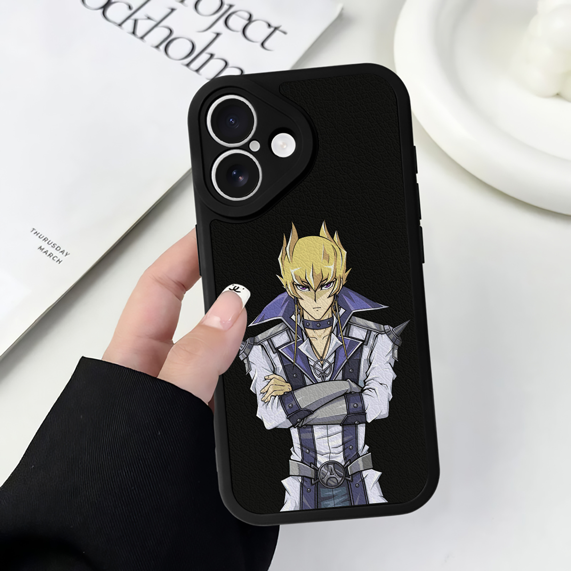 遊☆戯☆王 Yu-Gi-Oh! 【iPhone 16シリーズ対応】シリコンスマホケース（レザー調） 材質：シリコン